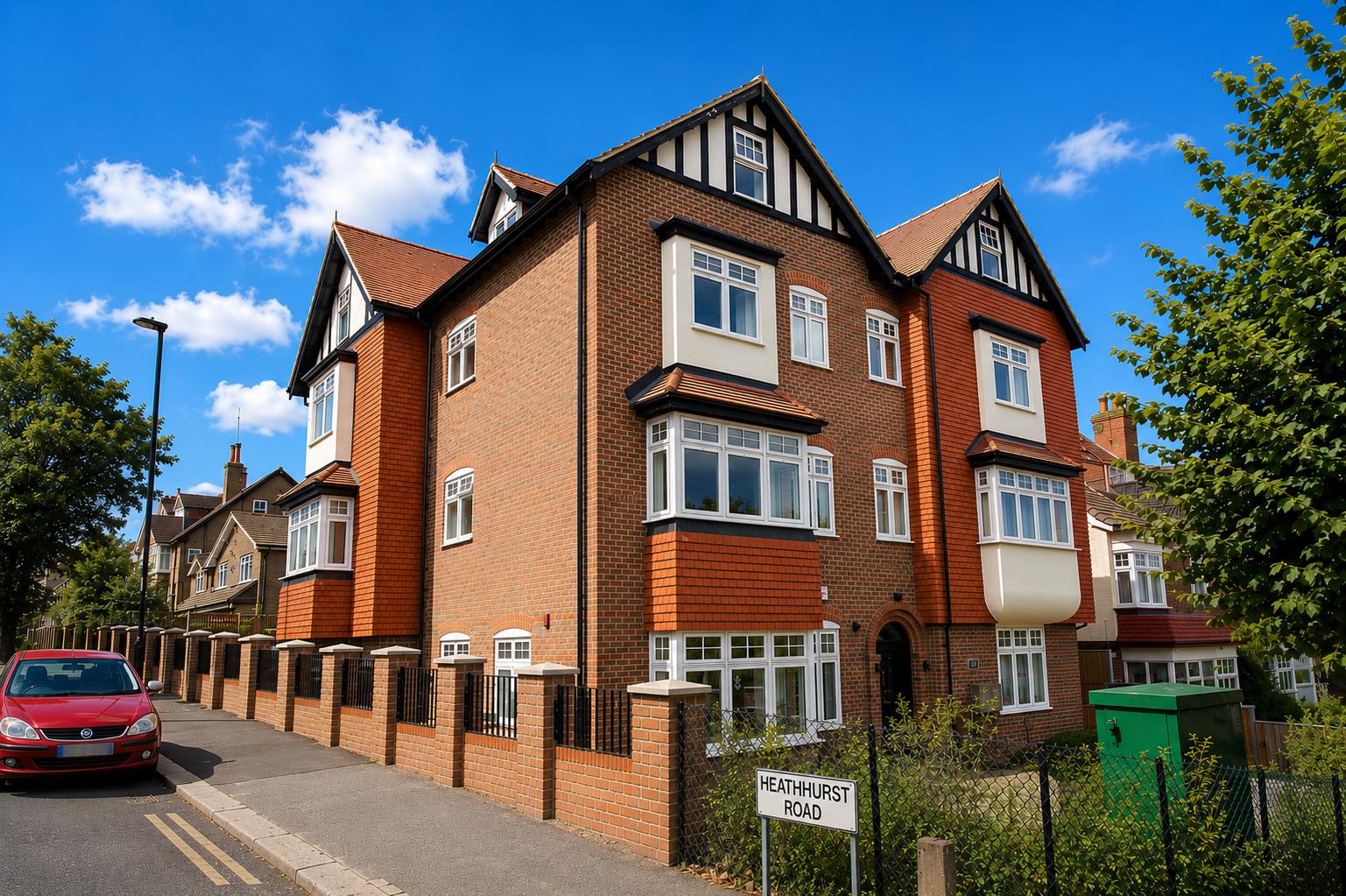 3 bed property in Brambledown Road, Sanderstead